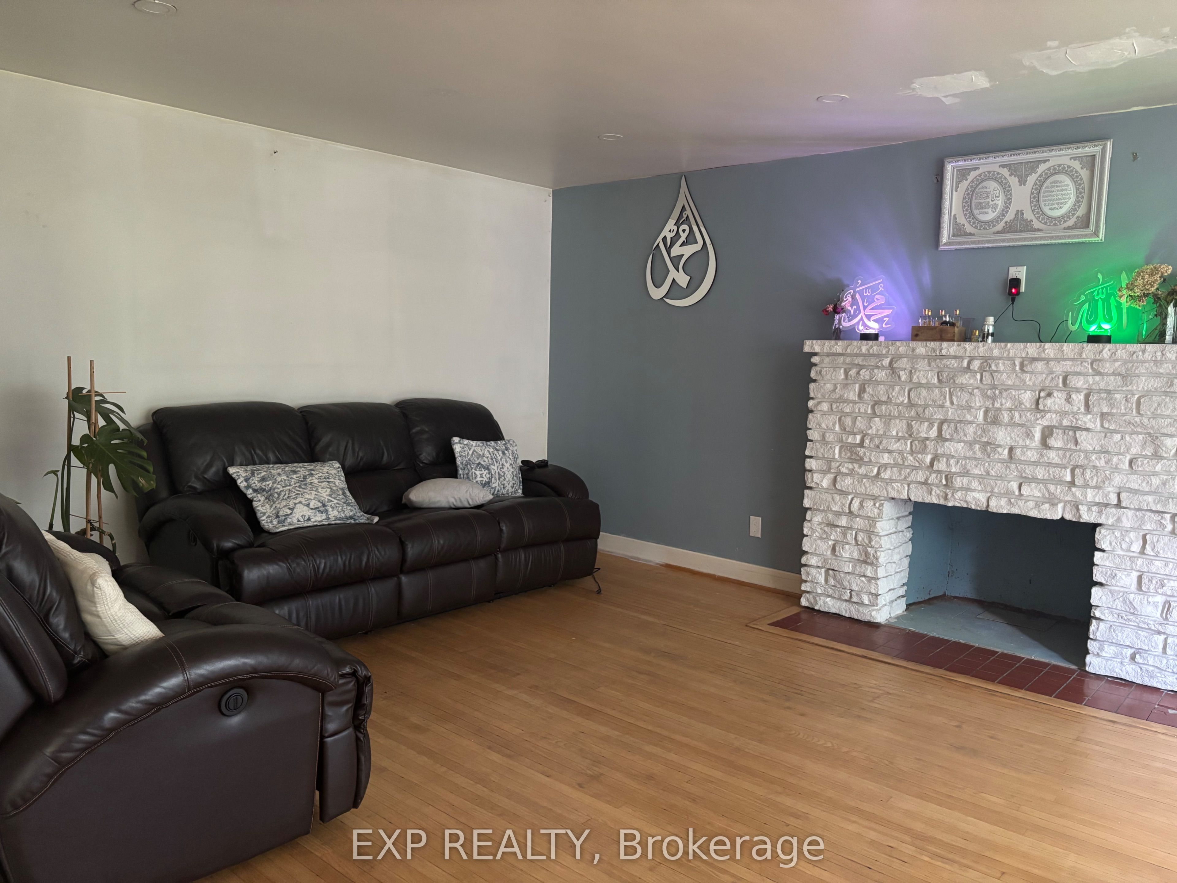 16 Civic Street Property Photo 29
