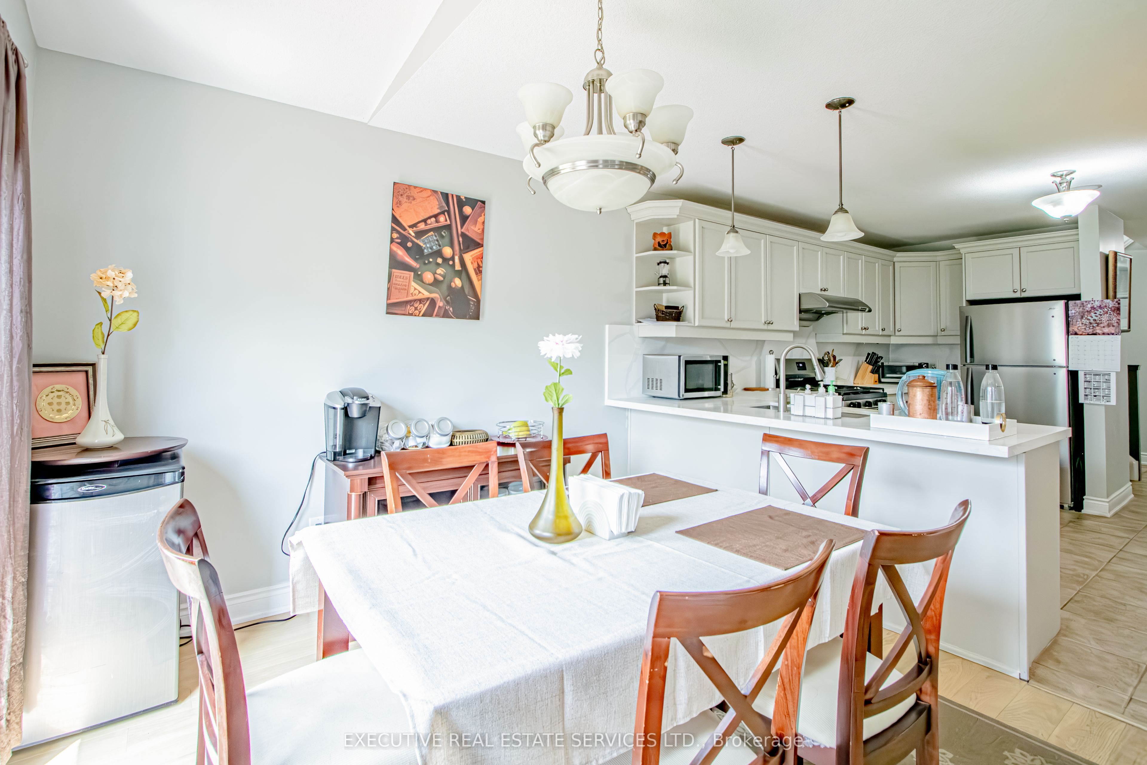 3264 Meadowgate Boulevard Property Photo 17