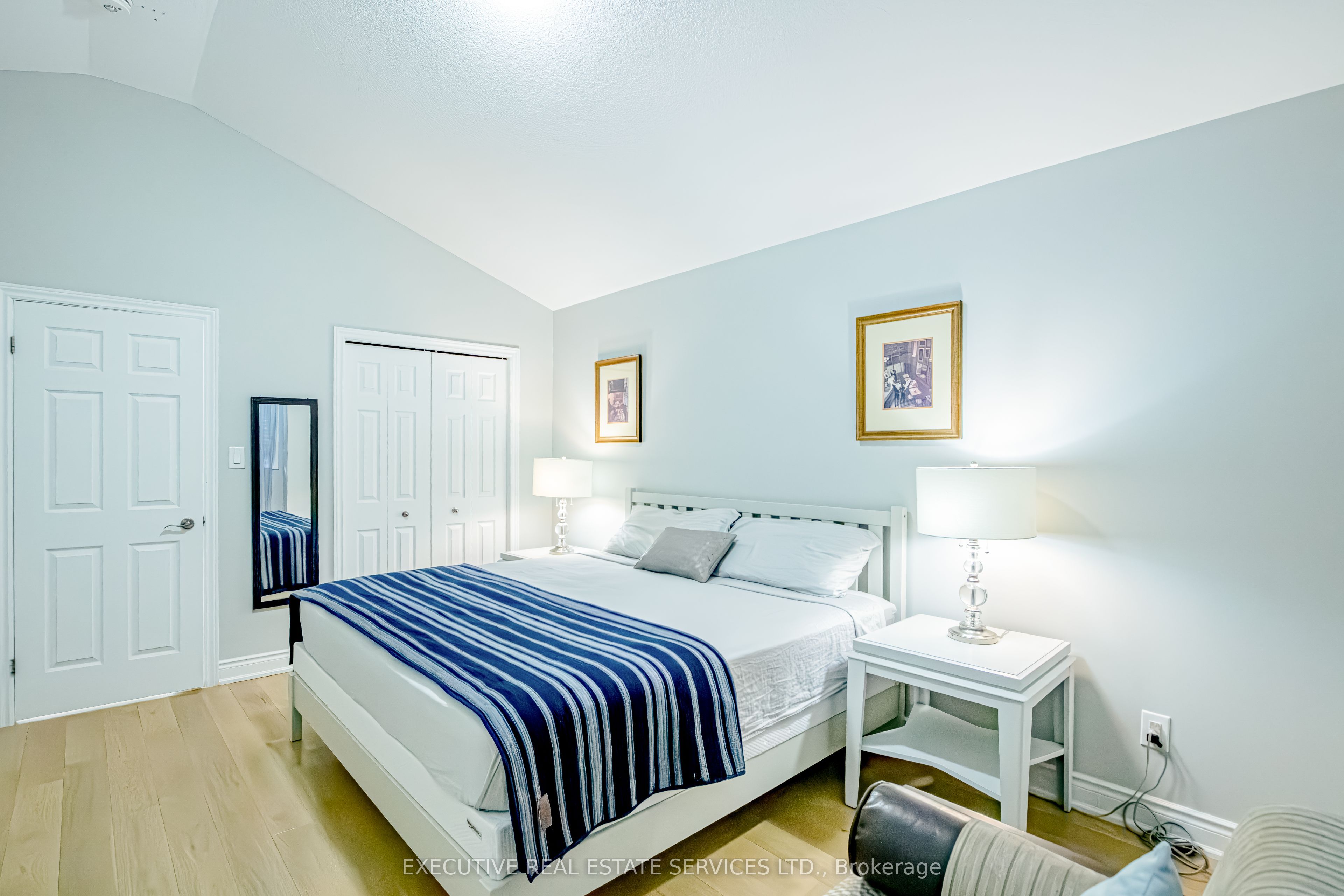 3264 Meadowgate Boulevard Property Photo 23