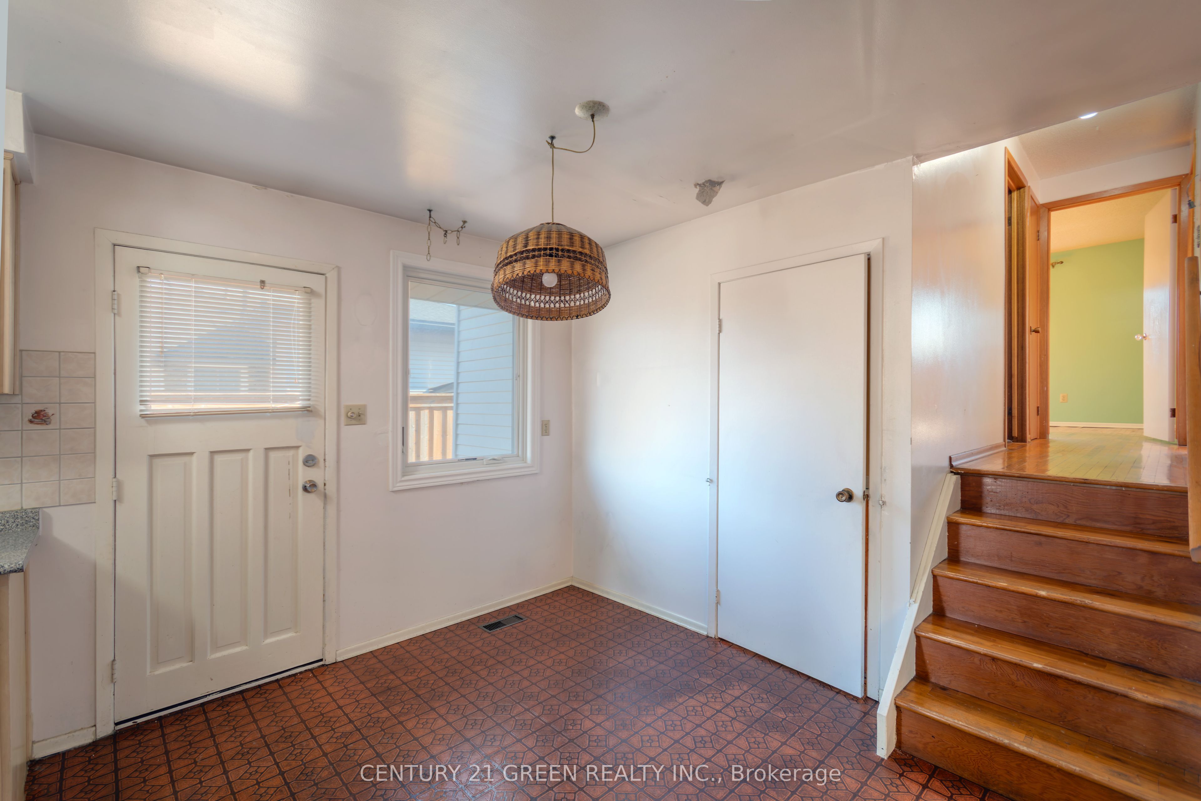 729 West 5th Street Property Photo 16