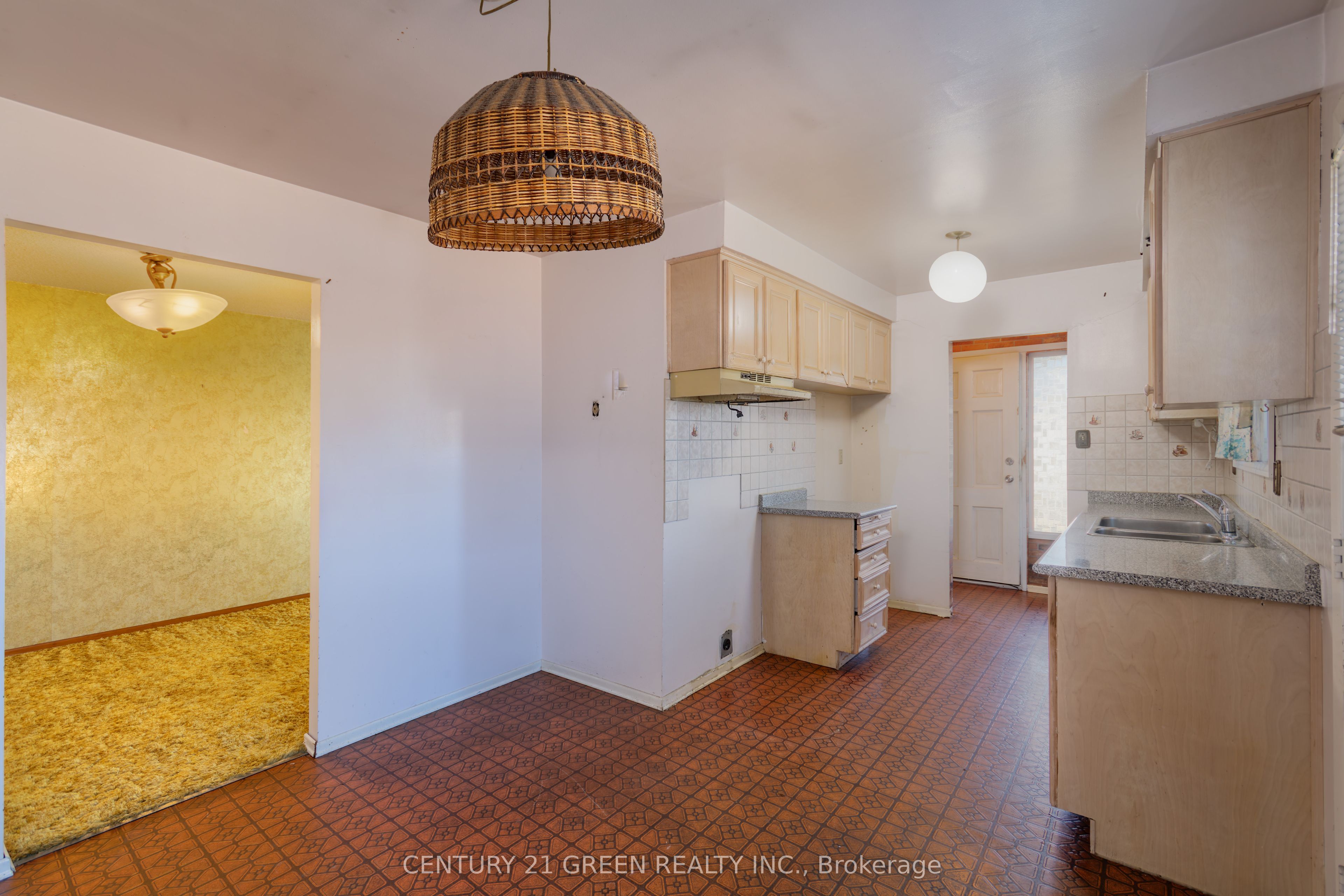 729 West 5th Street Property Photo 17