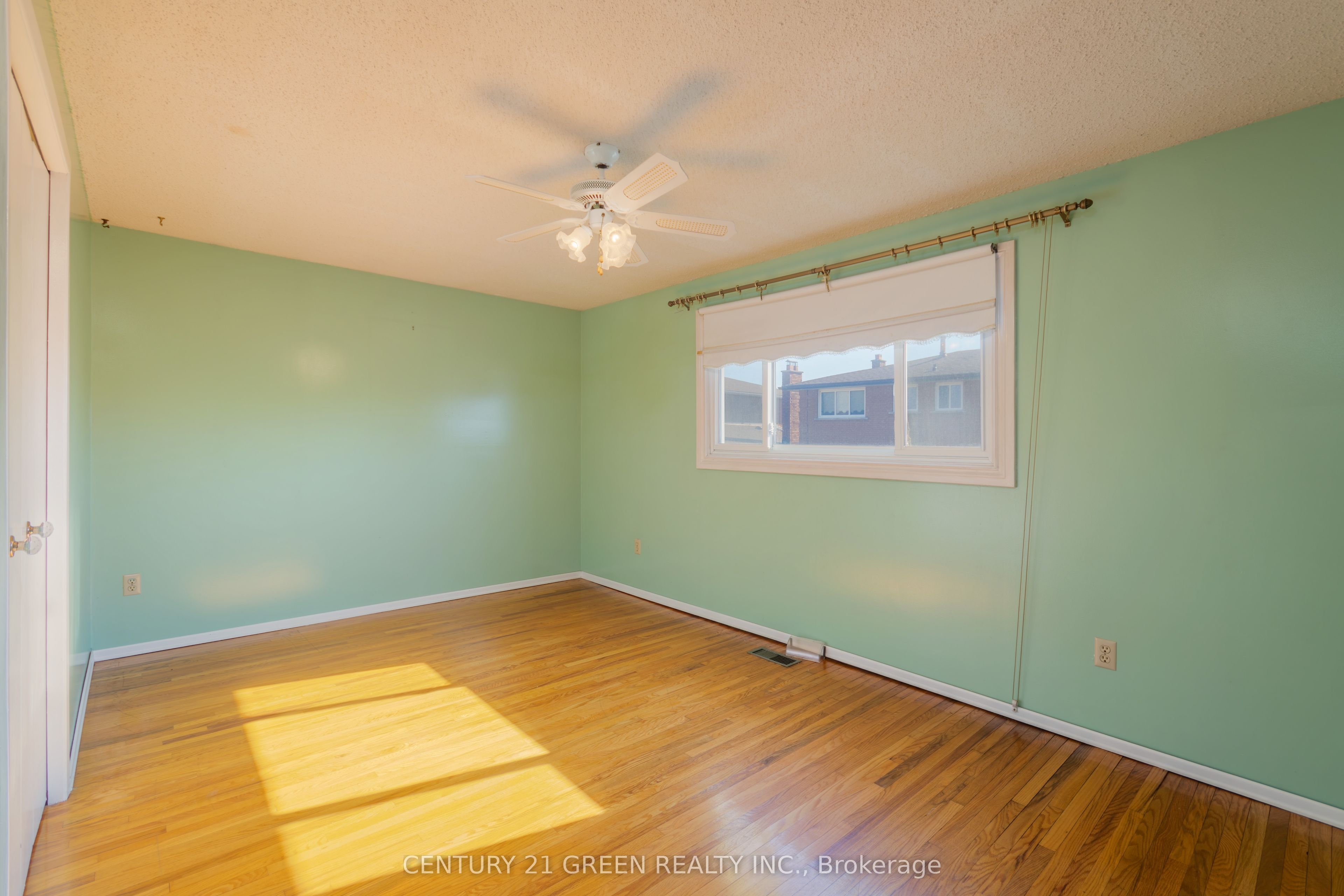 729 West 5th Street Property Photo 19