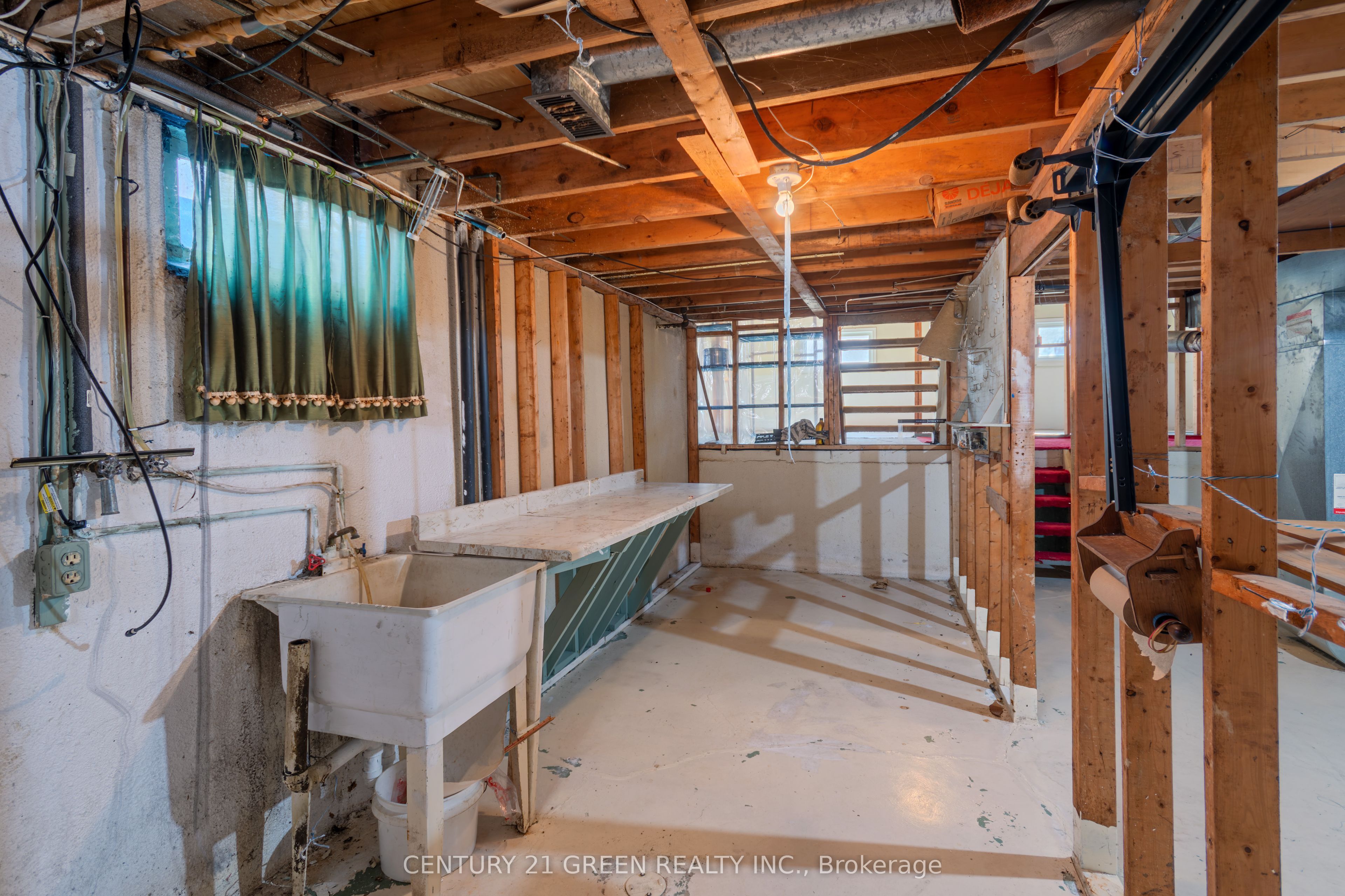 729 West 5th Street Property Photo 35