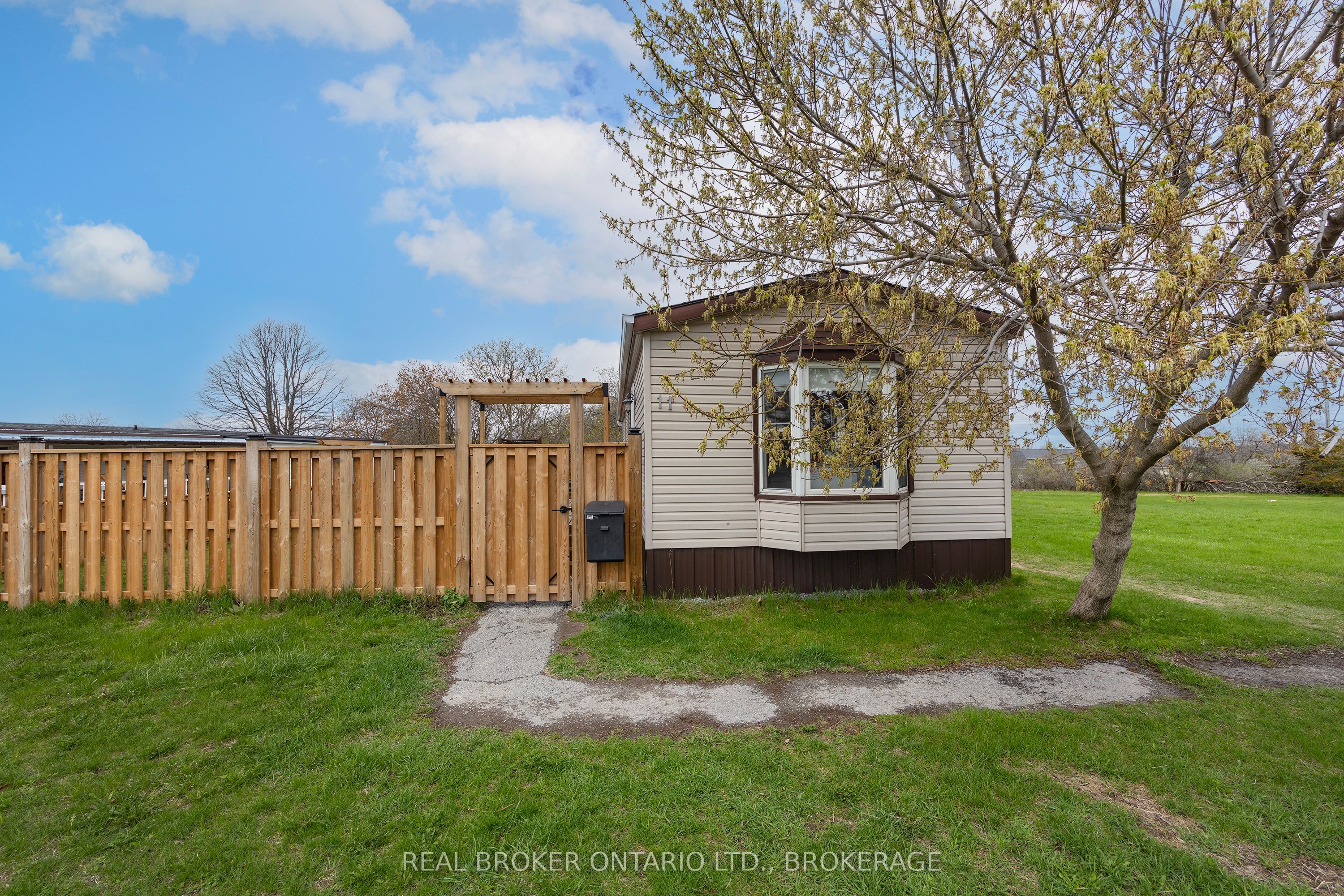 11 Hermes Drive Property Photo 2