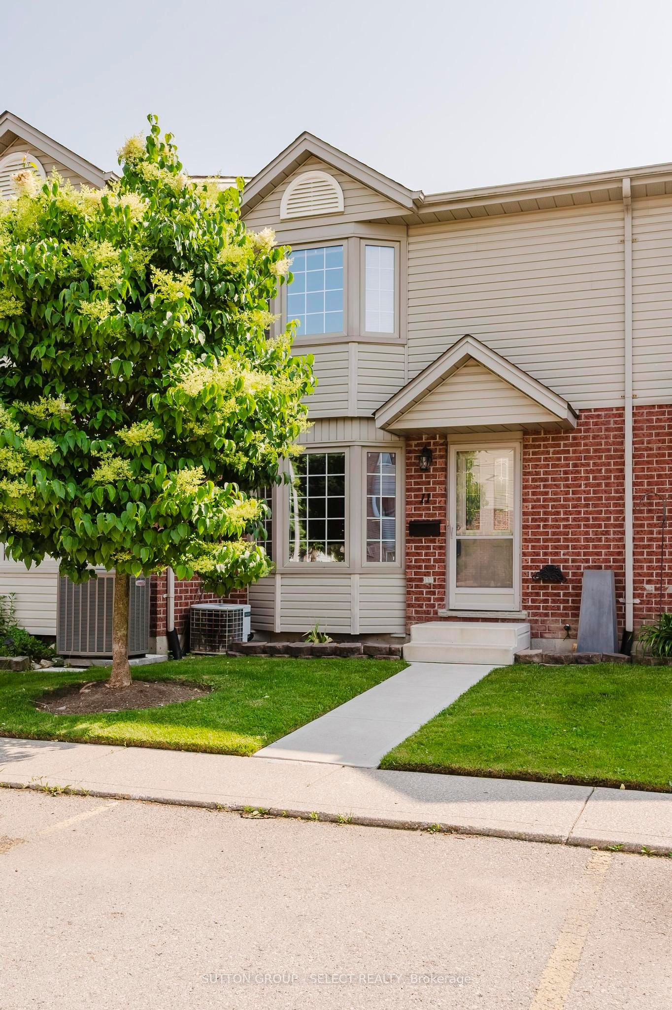 151 Martinet Avenue 11