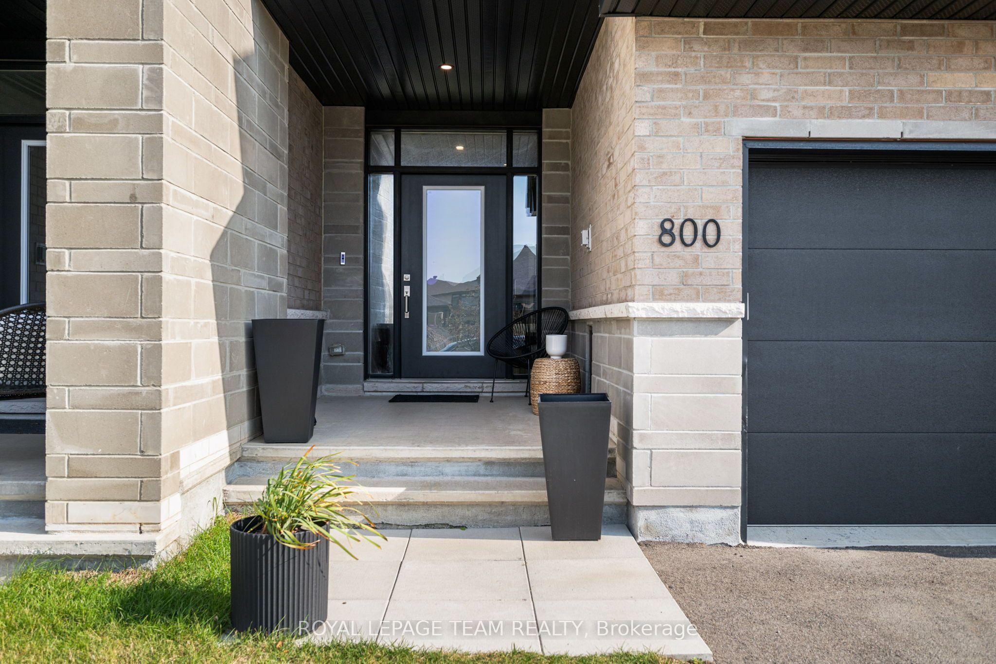 800 Solarium Avenue Property Photo 2