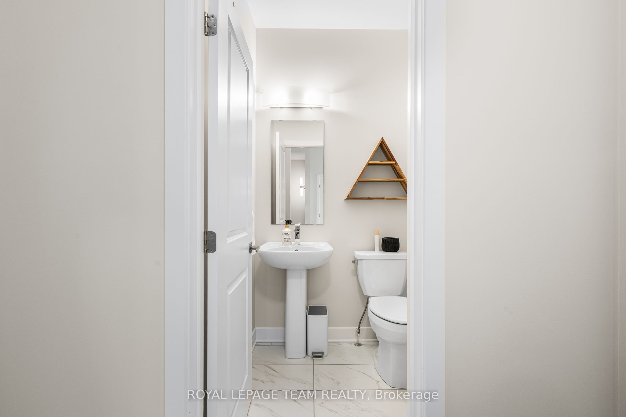 800 Solarium Avenue Property Photo 5