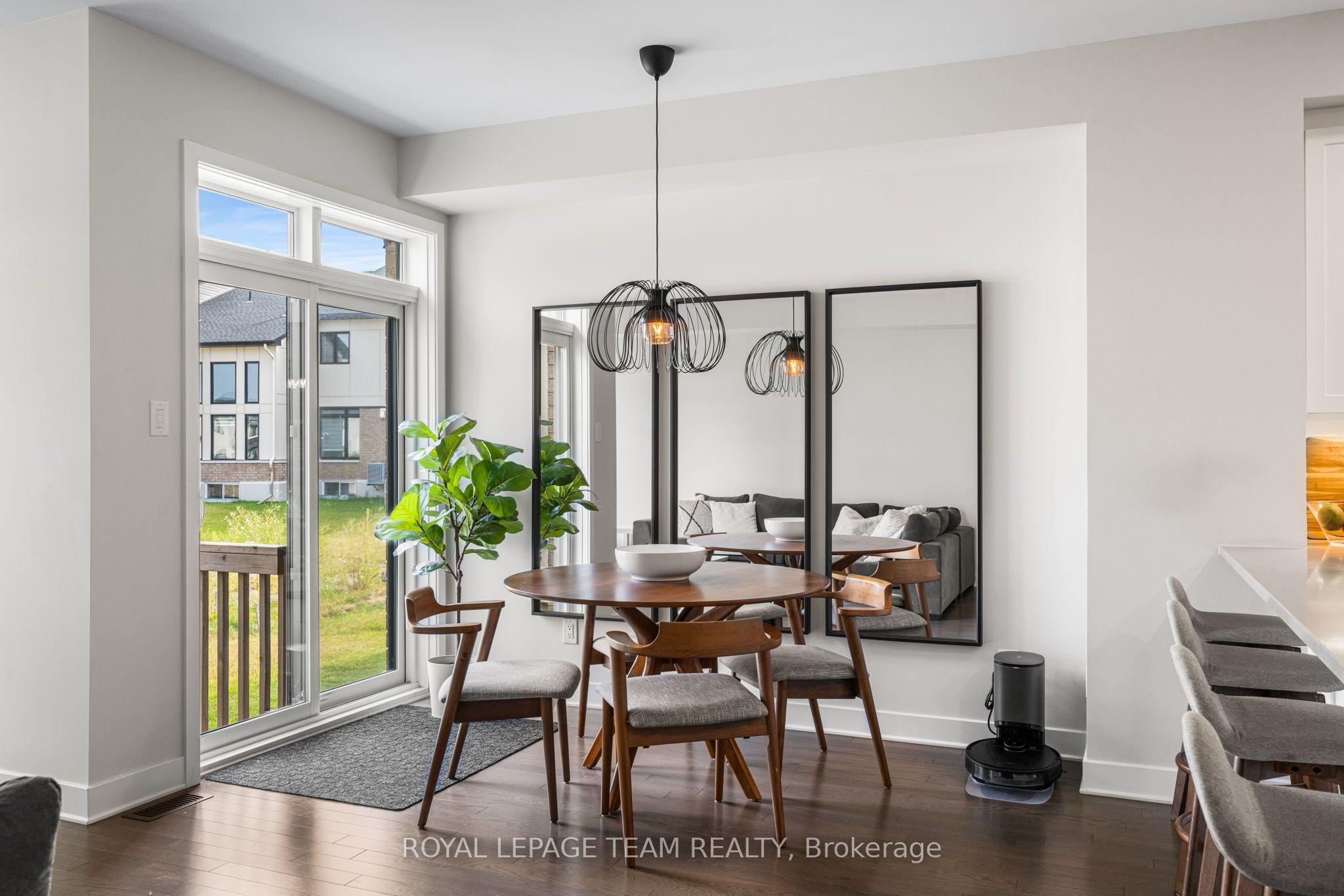 800 Solarium Avenue Property Photo 11