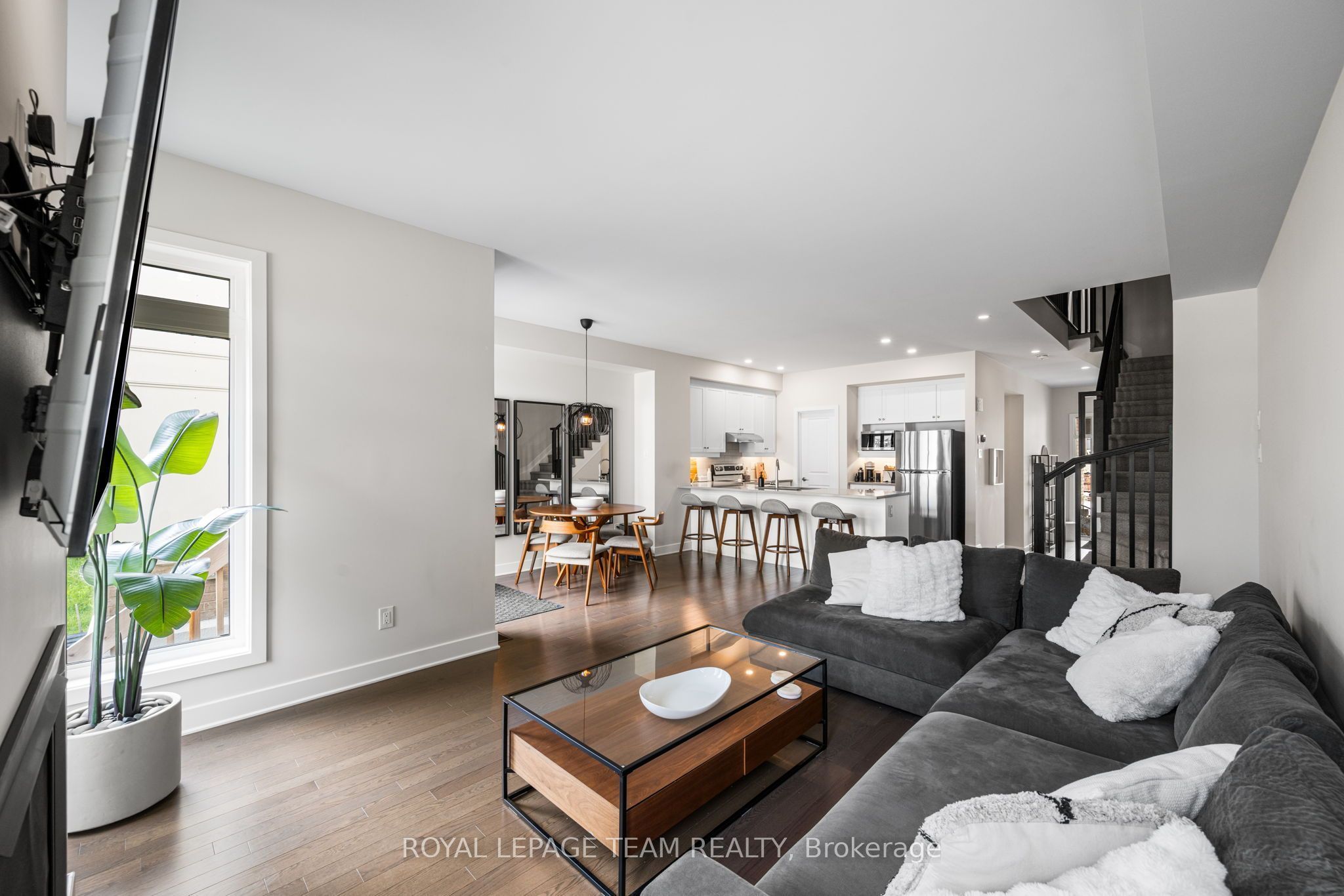 800 Solarium Avenue Property Photo 15