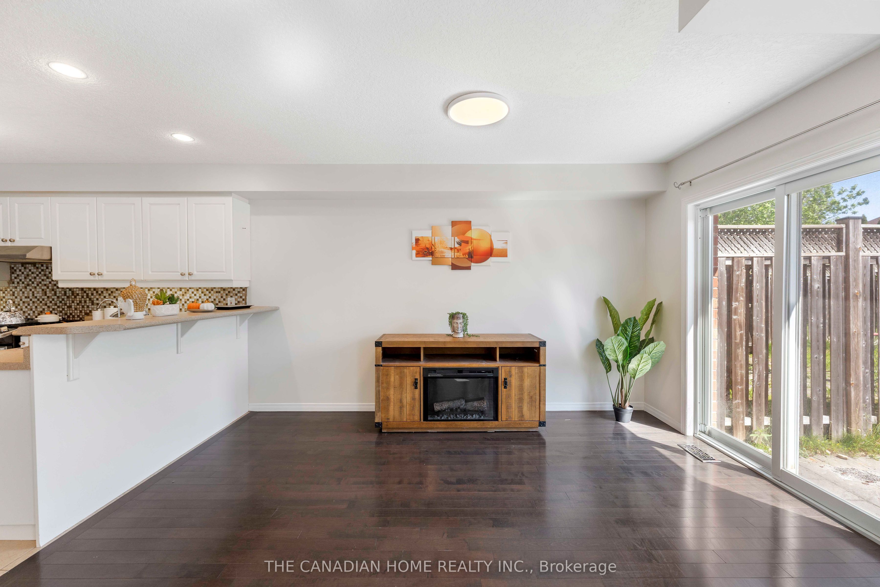 500 Robert Ferrie Drive Property Photo 3