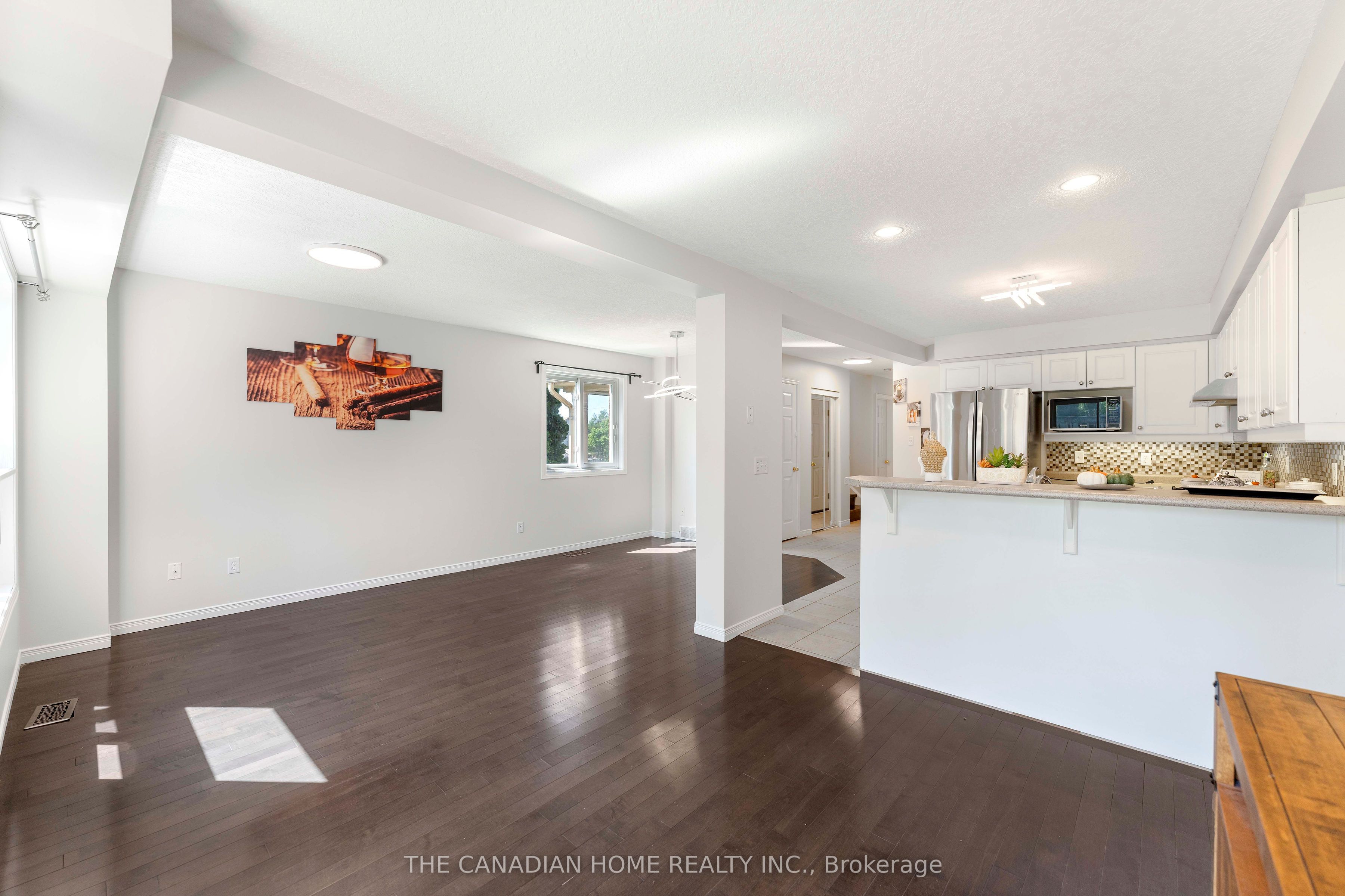 500 Robert Ferrie Drive Property Photo 6