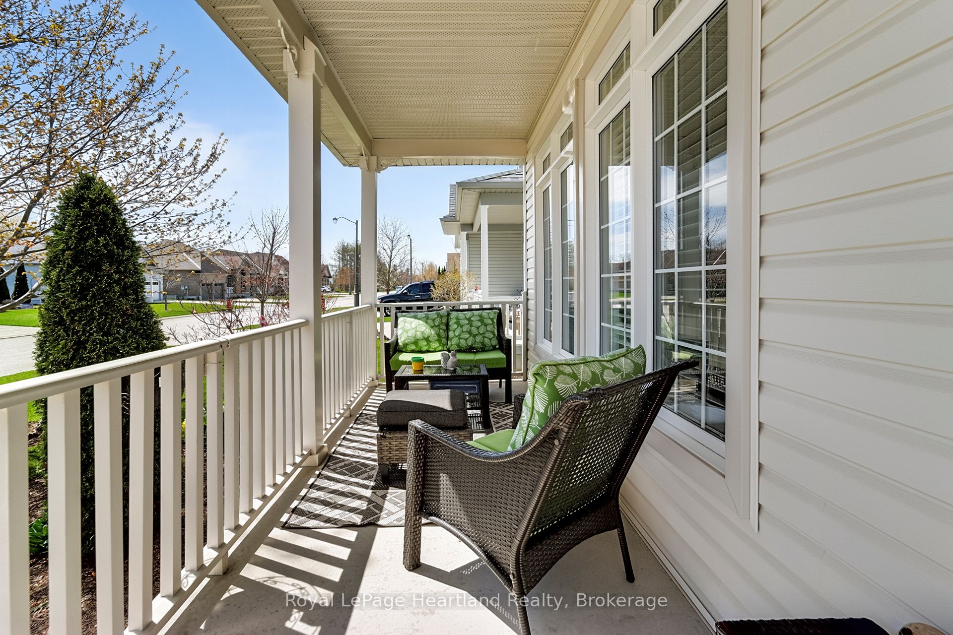 16 Macpherson Avenue Property Photo 4