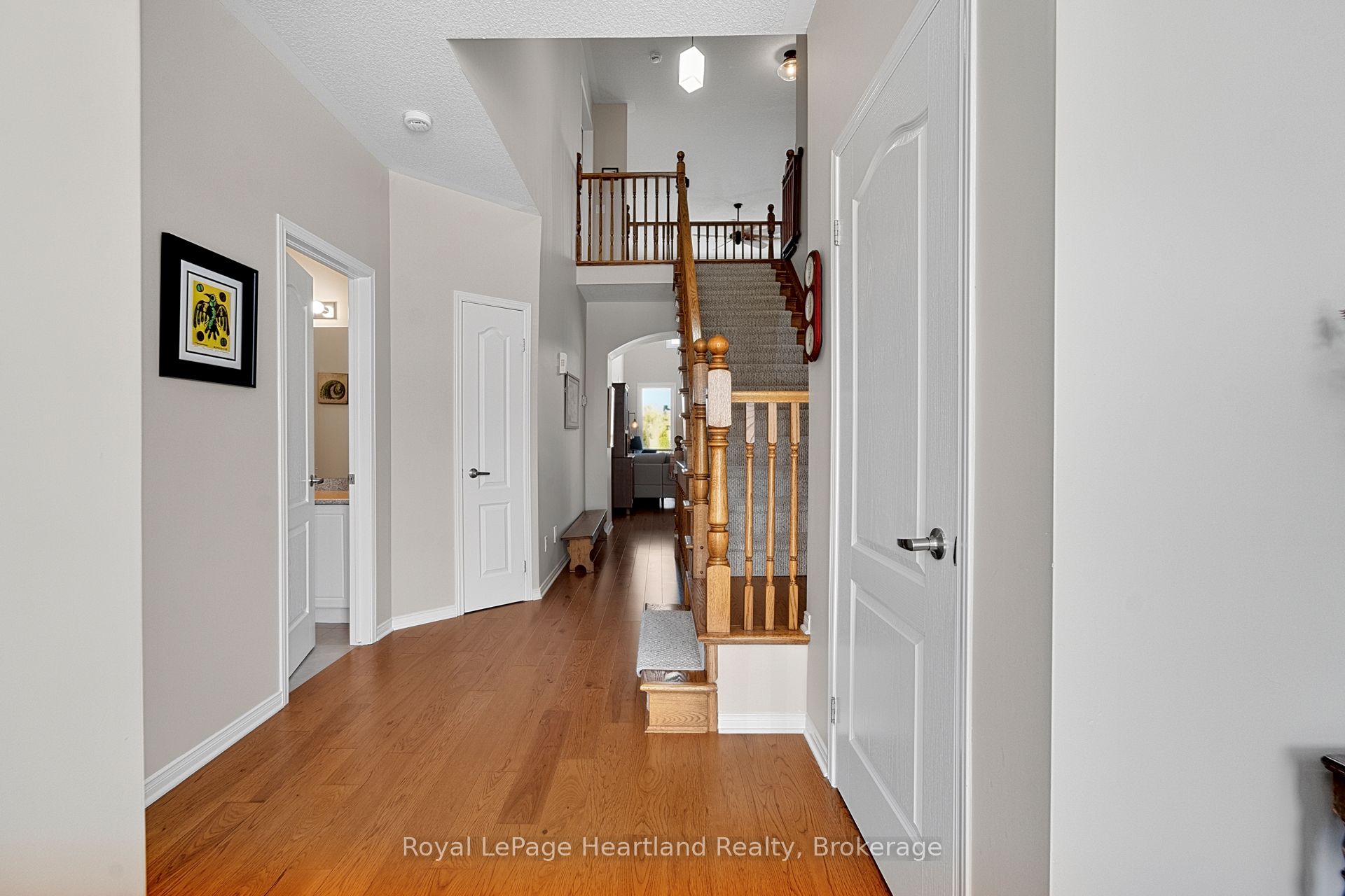 16 Macpherson Avenue Property Photo 5