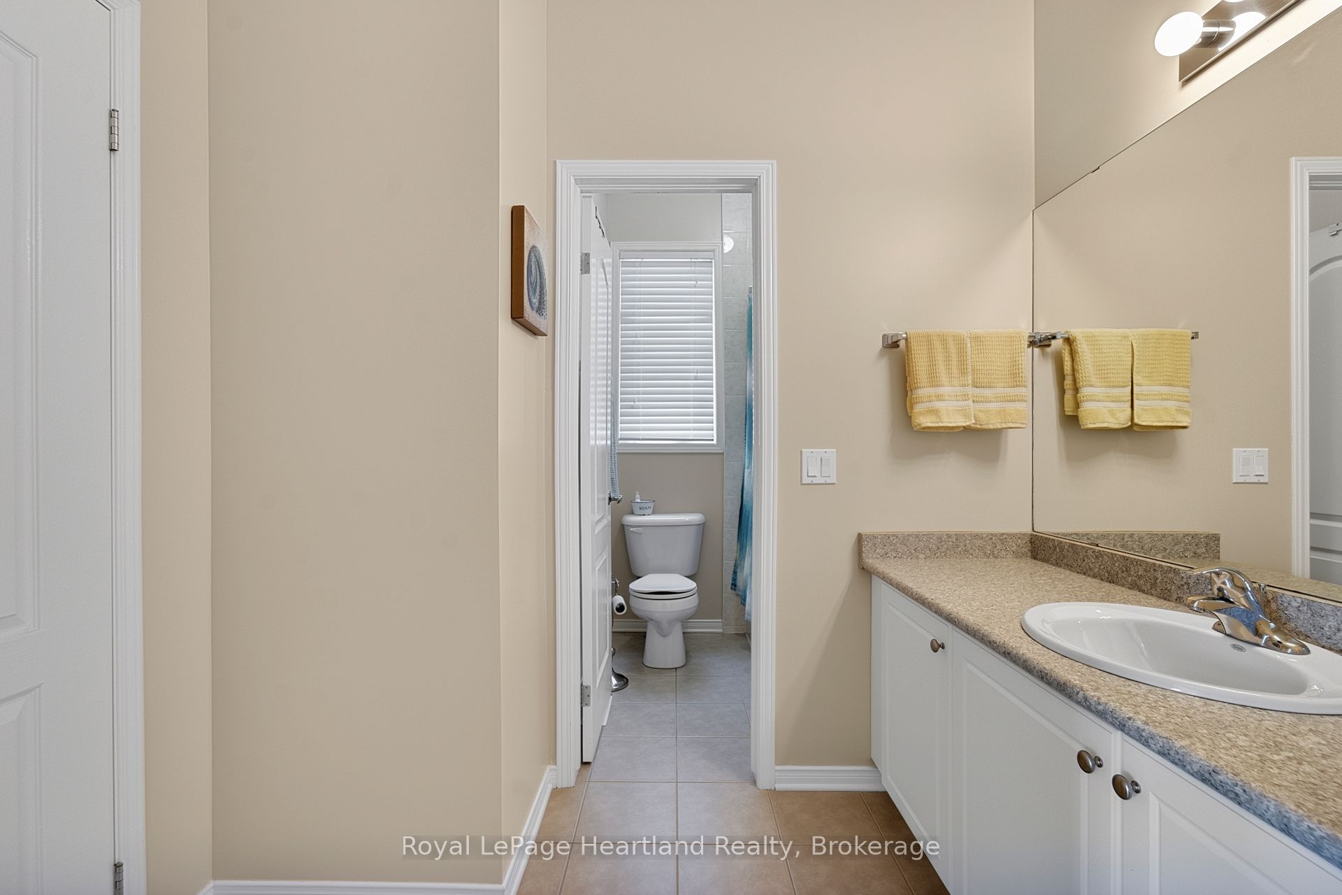 16 Macpherson Avenue Property Photo 10