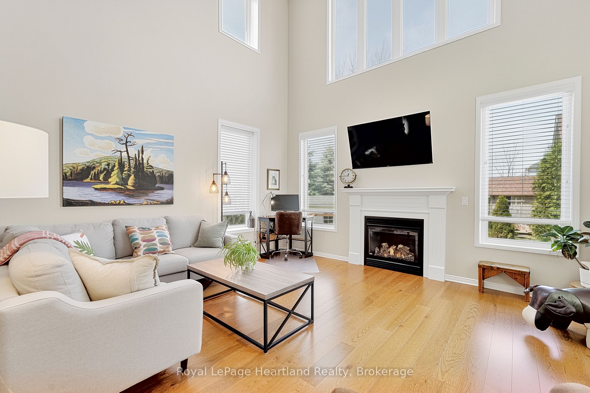 16 Macpherson Avenue Property Photo 13