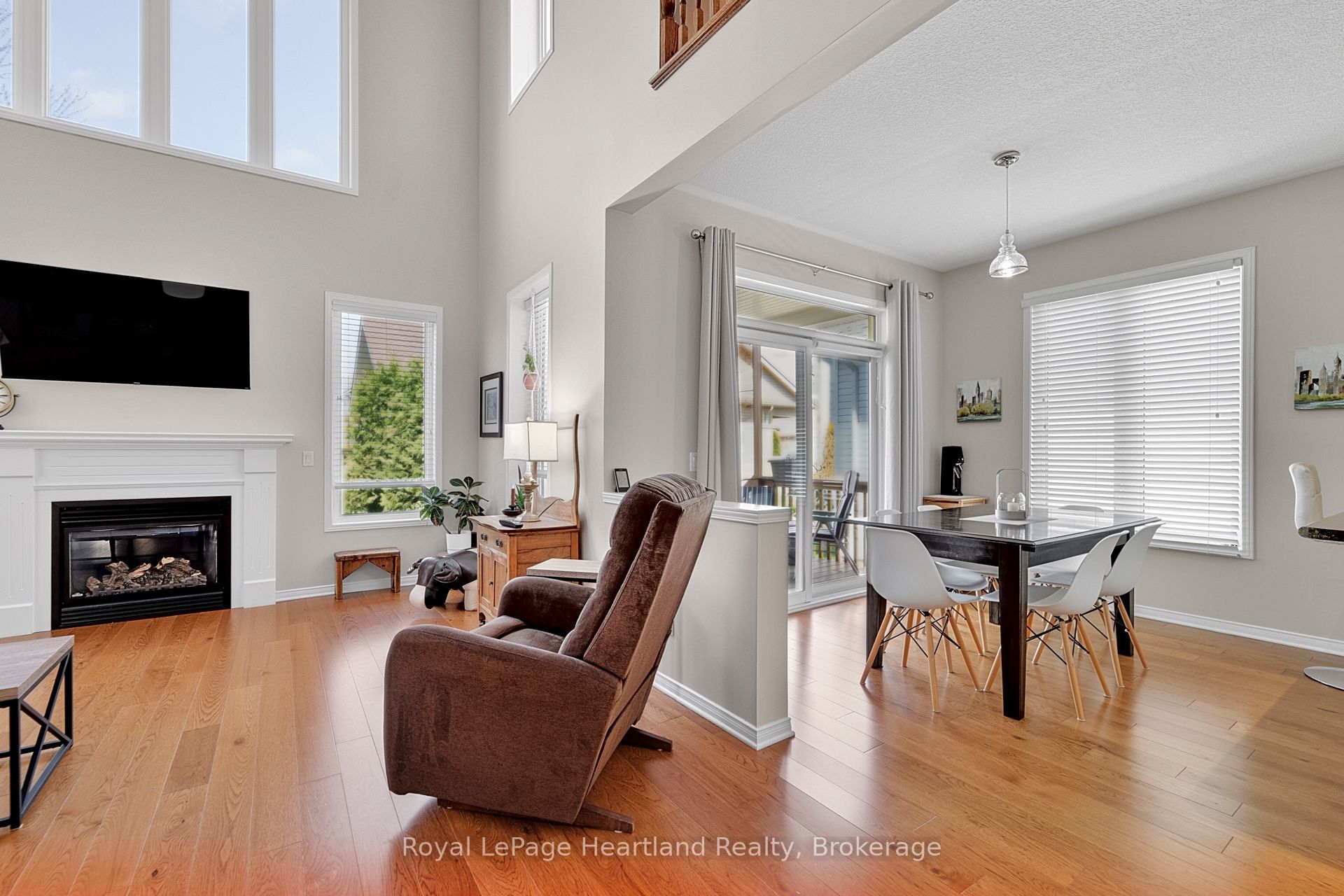 16 Macpherson Avenue Property Photo 17