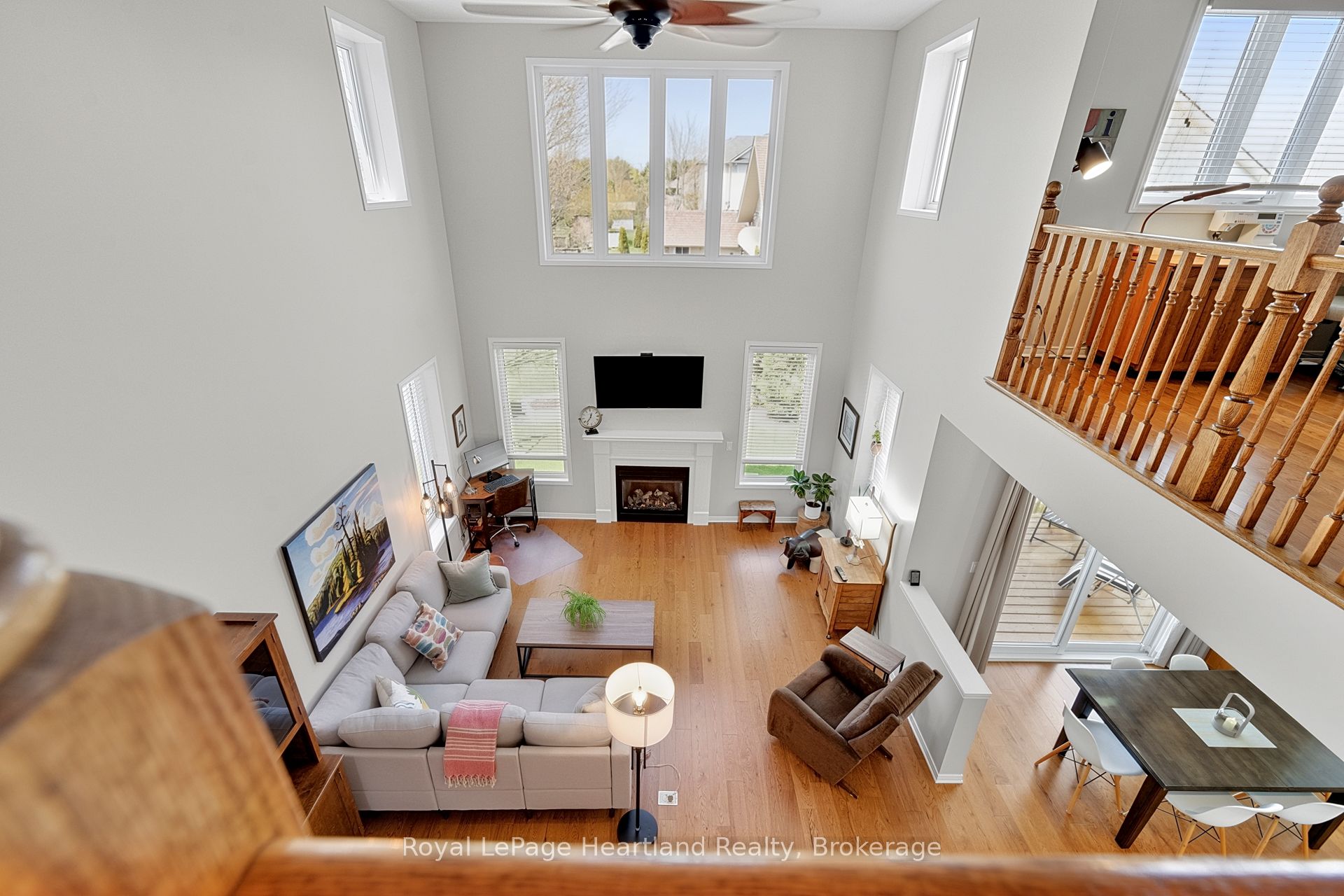 16 Macpherson Avenue Property Photo 30