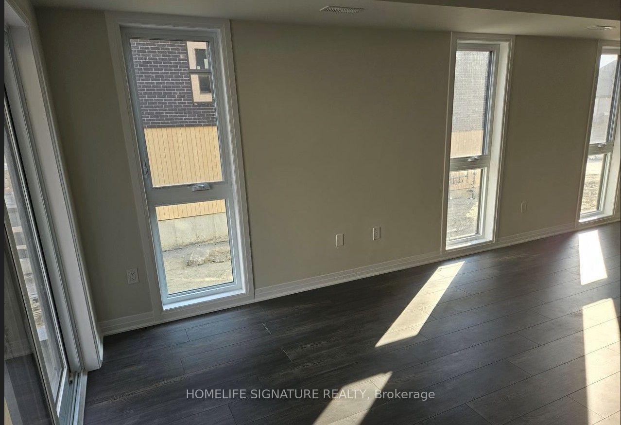 16 Urbane Boulevard Property Photo 12