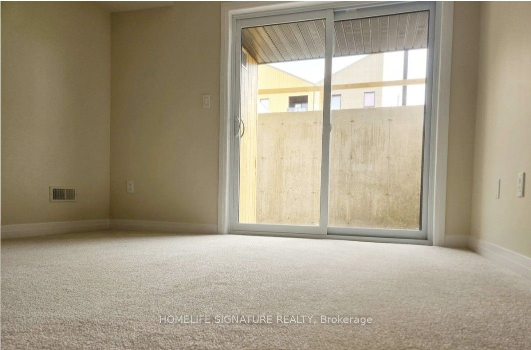 16 Urbane Boulevard Property Photo 18