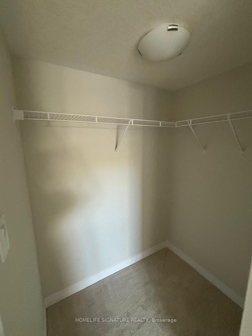 16 Urbane Boulevard Property Photo 19