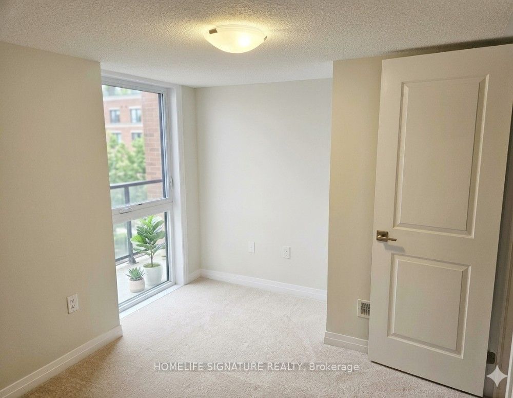 16 Urbane Boulevard Property Photo 22