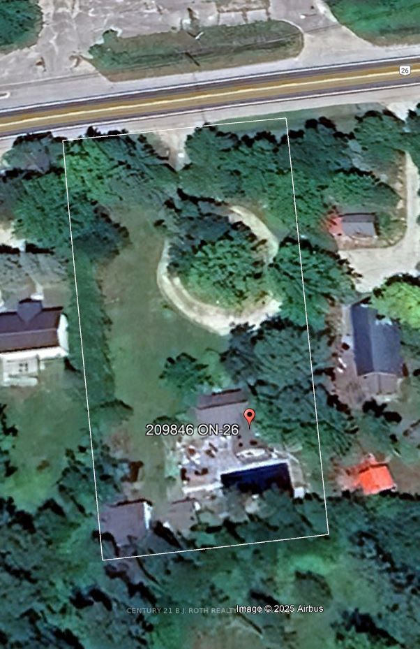 209846 26 Highway Property Photo 2