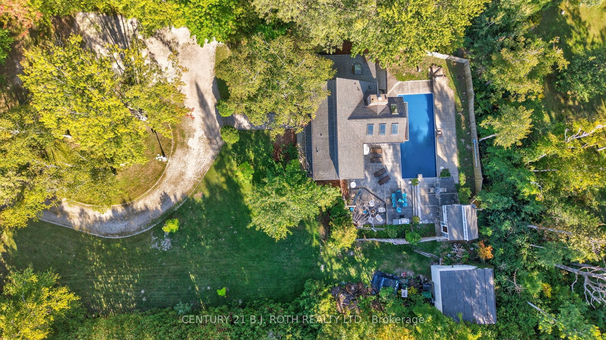 209846 26 Highway Property Photo 3