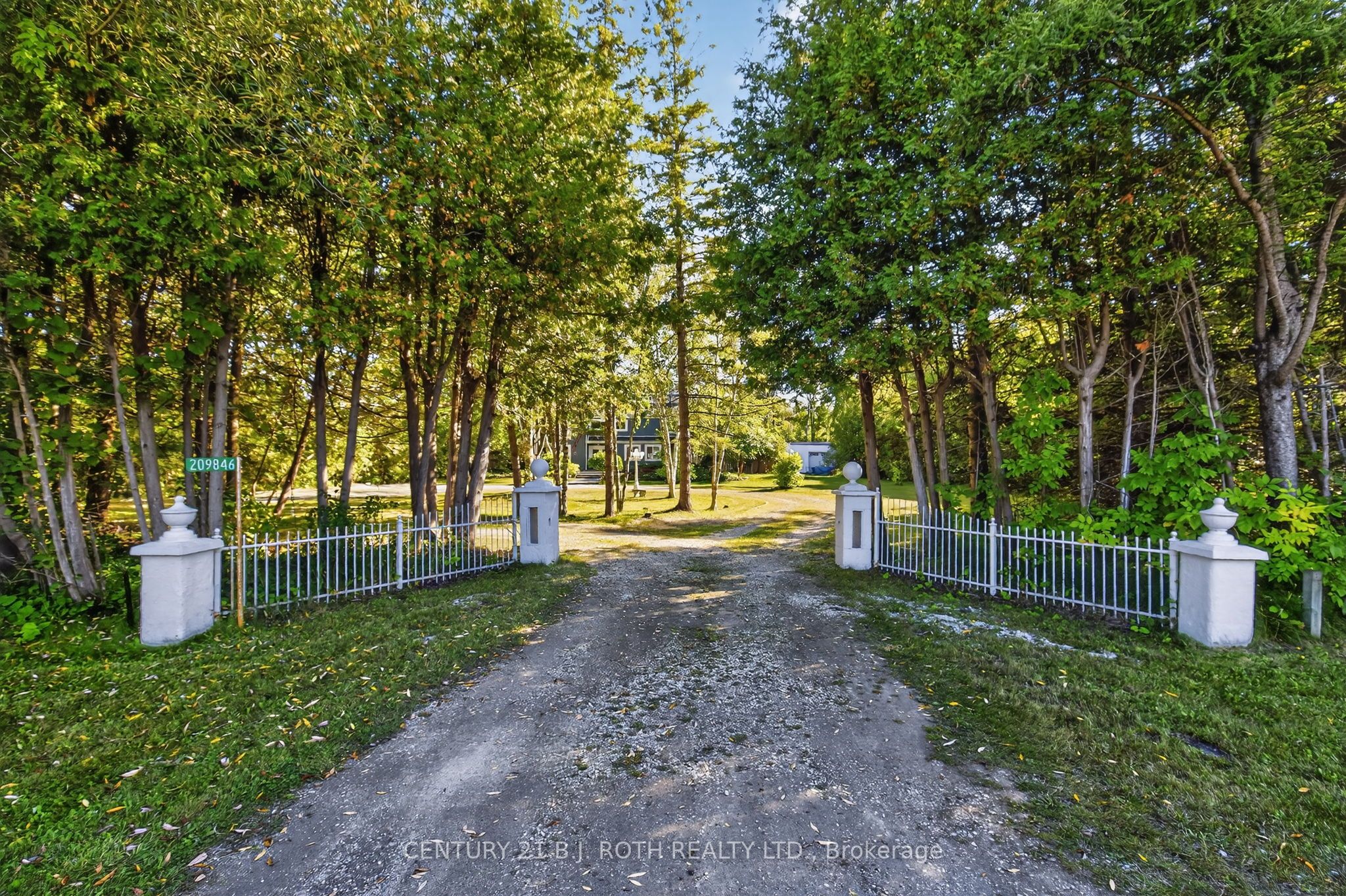 209846 26 Highway Property Photo 6