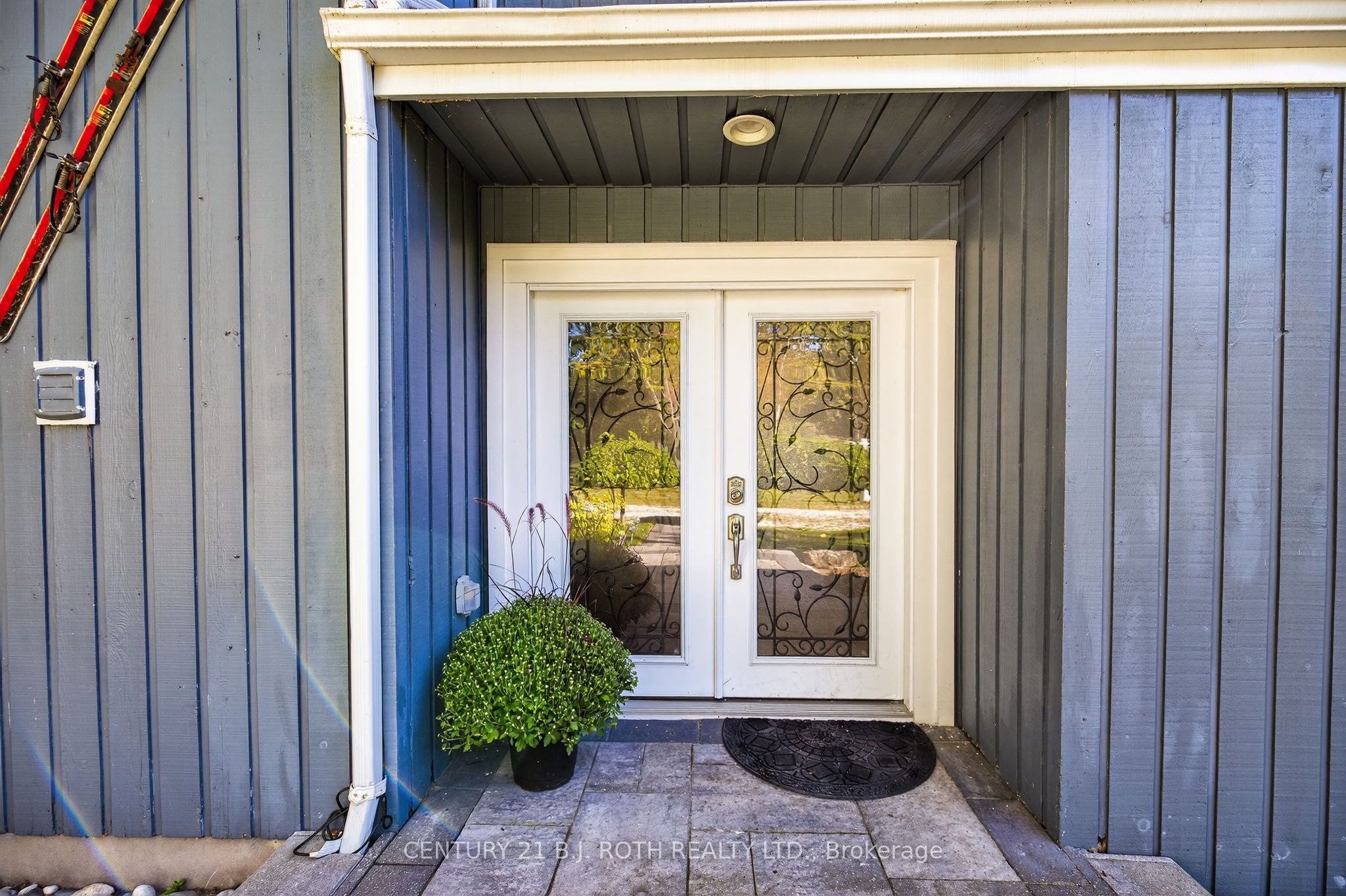 209846 26 Highway Property Photo 10
