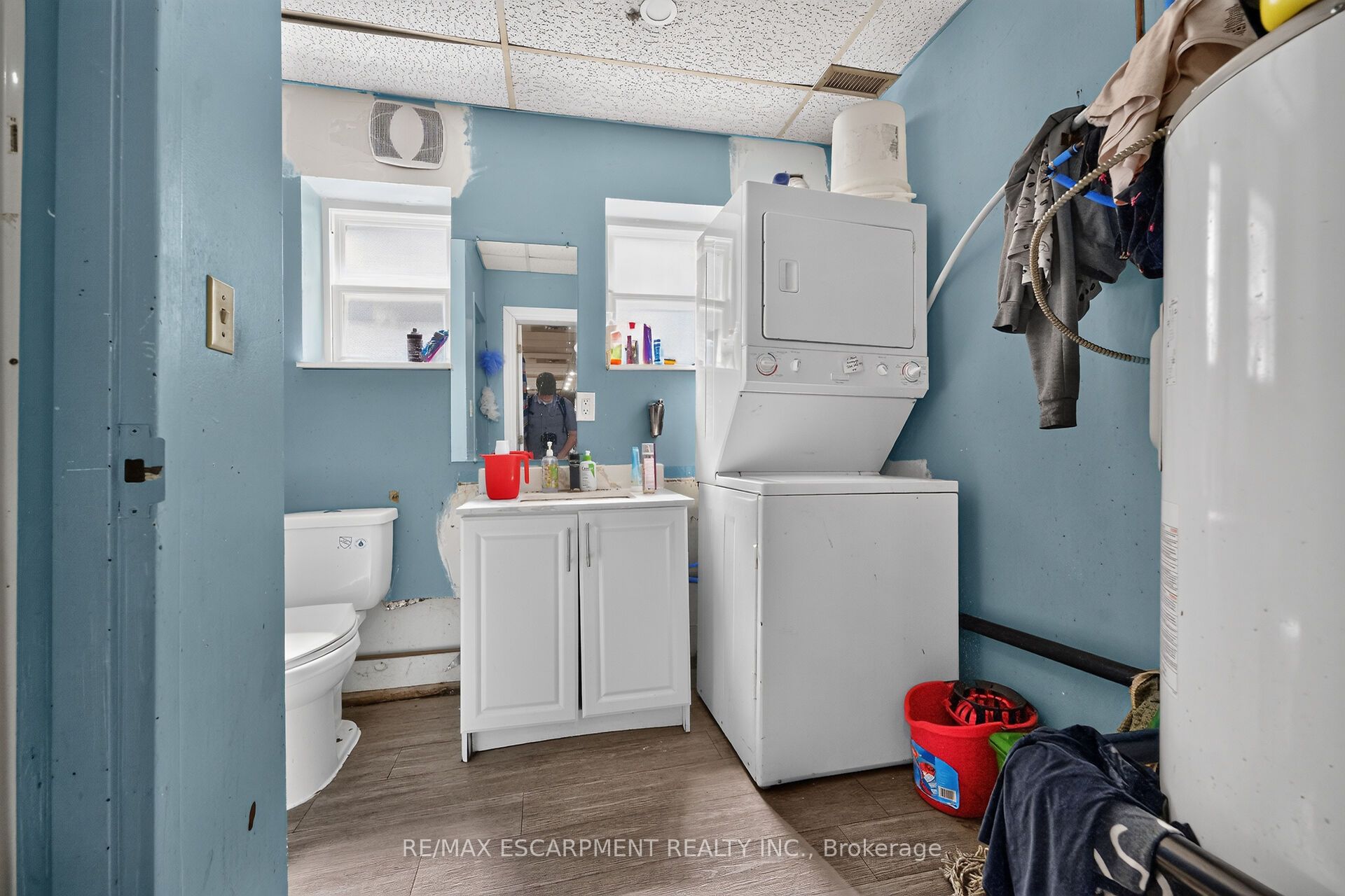 1292 Barton Street E Property Photo 12