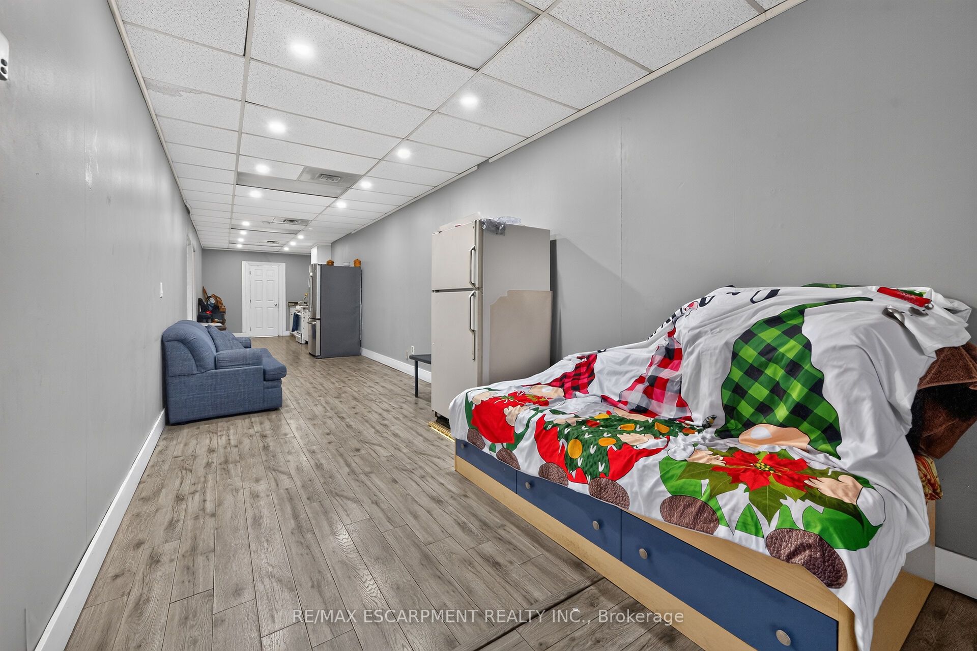 1292 Barton Street E Property Photo 14
