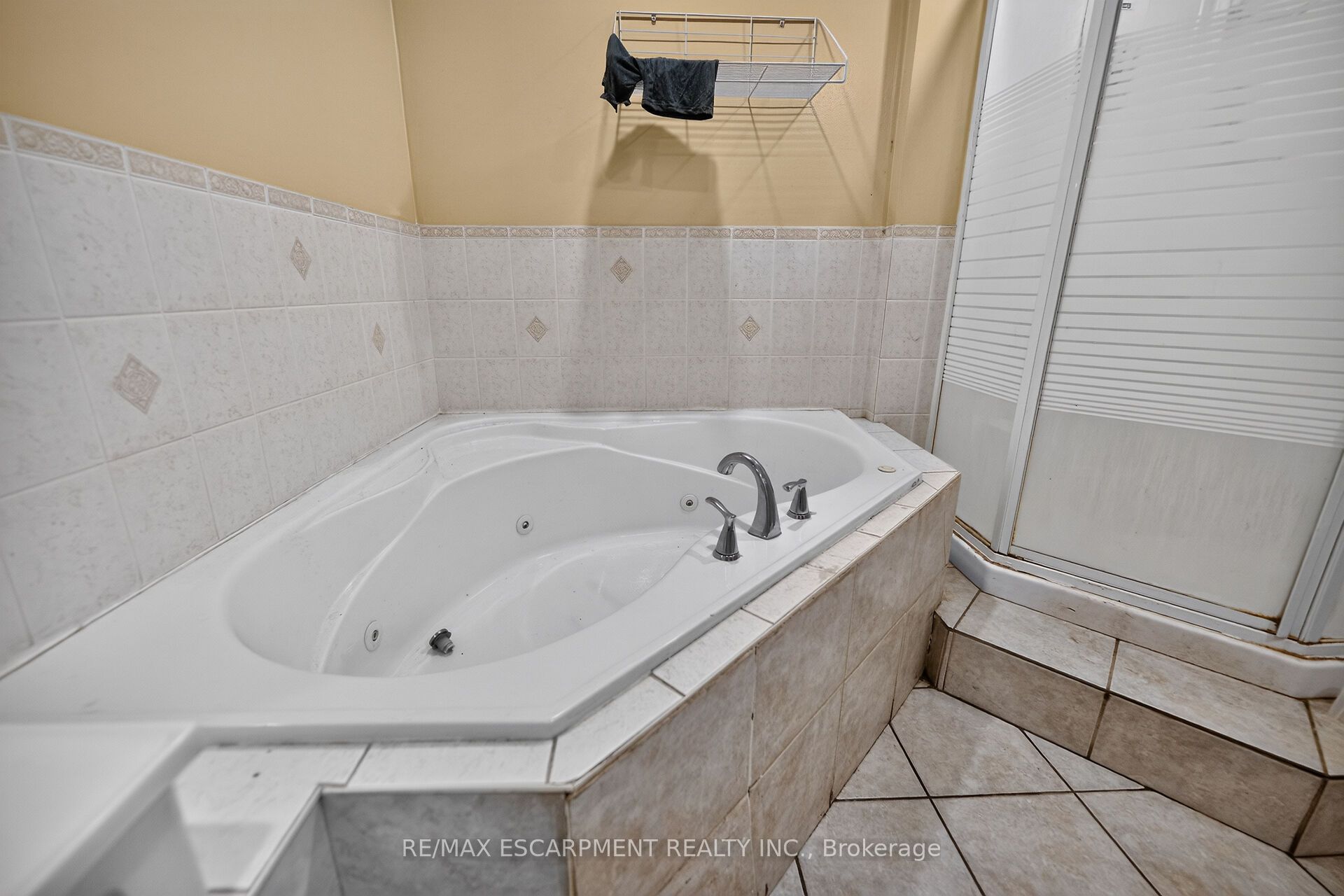 1292 Barton Street E Property Photo 28