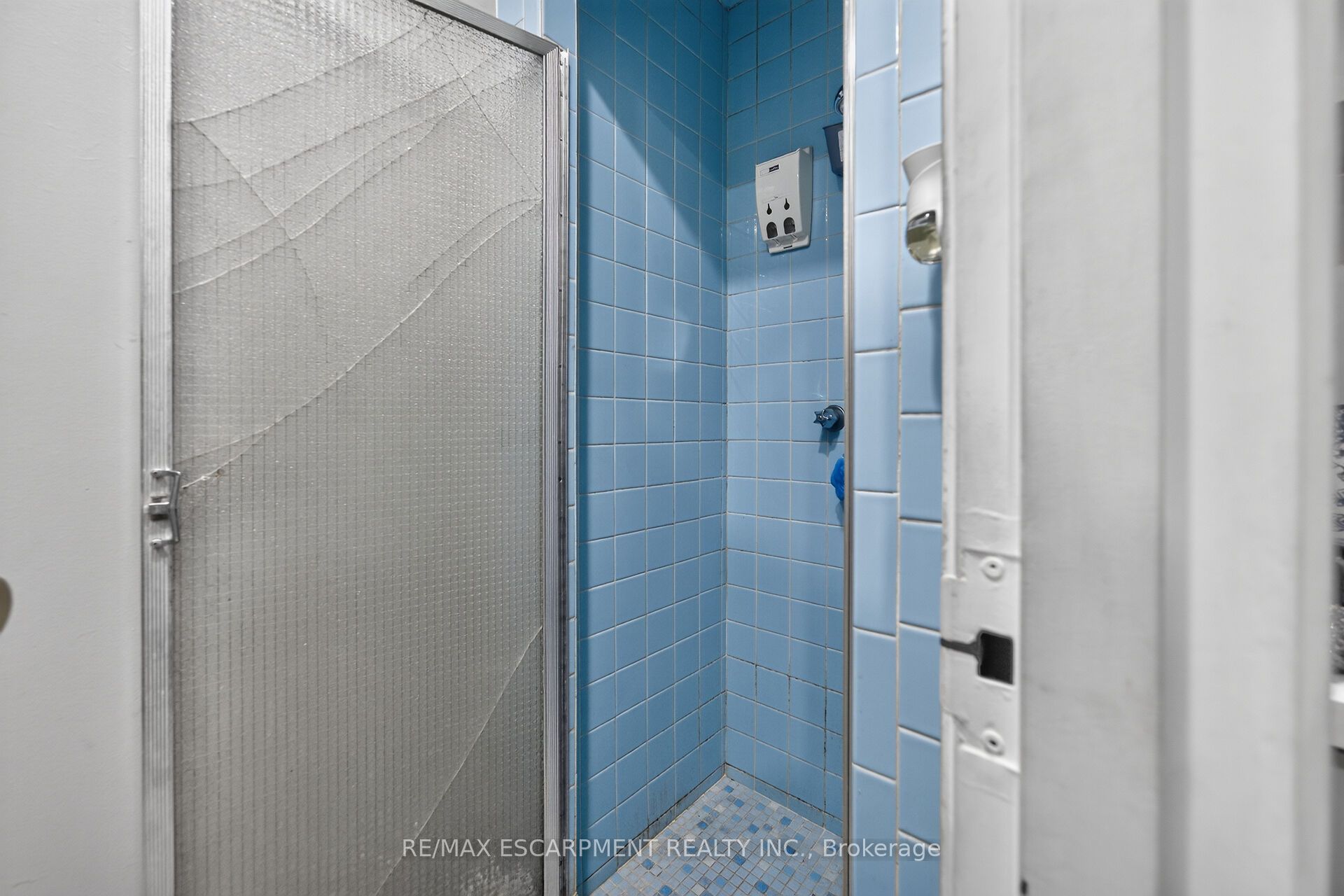 1292 Barton Street E Property Photo 35