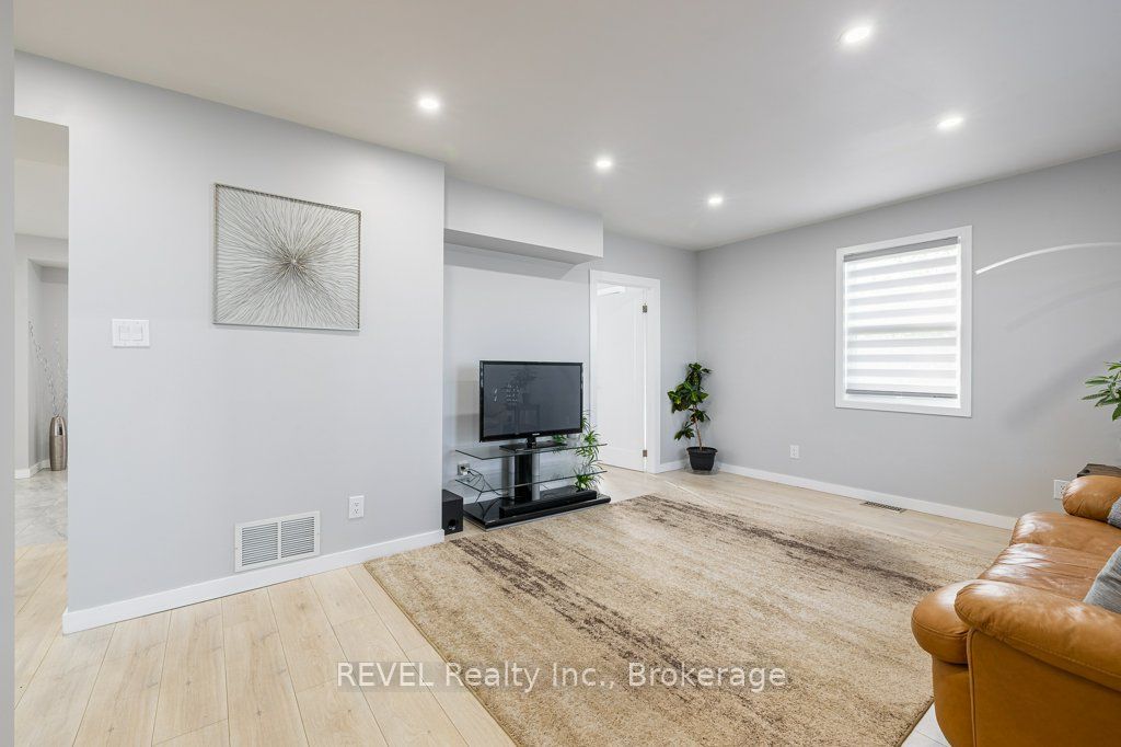 165 East West Line Property Photo 10