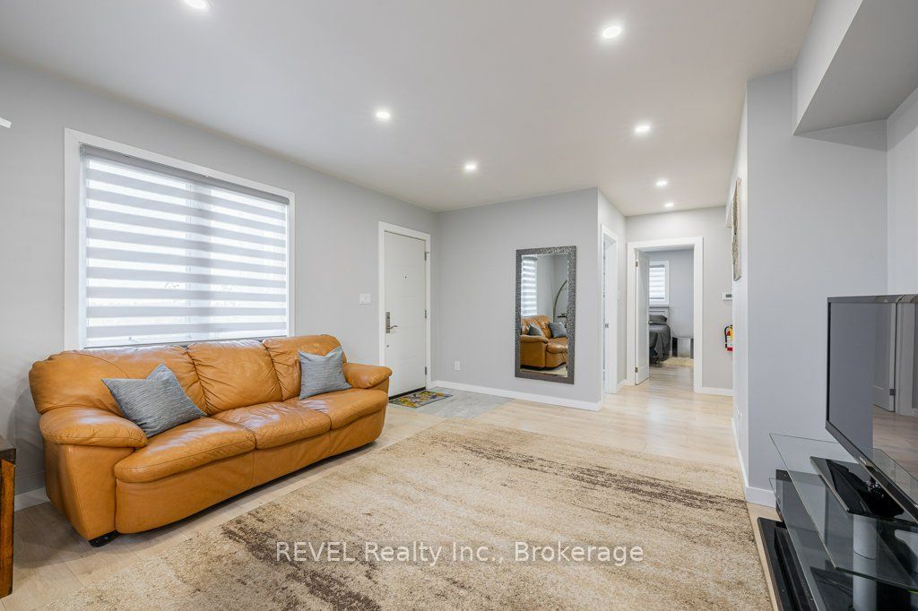 165 East West Line Property Photo 9