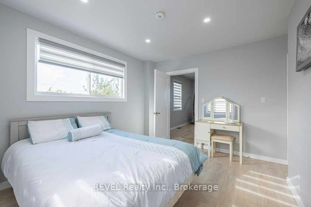 165 East West Line Property Photo 13