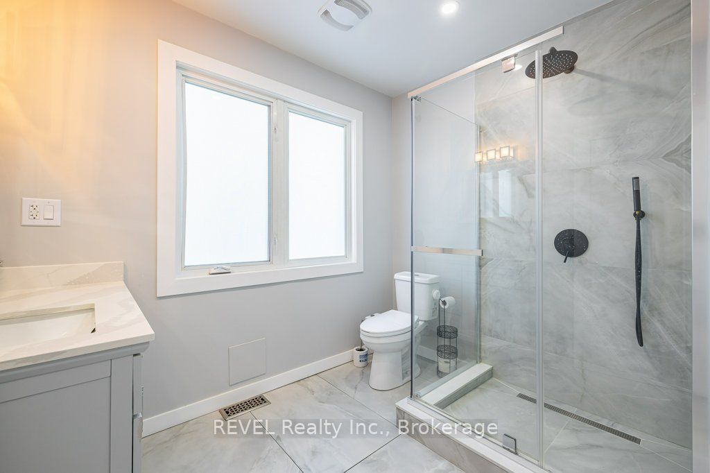 165 East West Line Property Photo 14