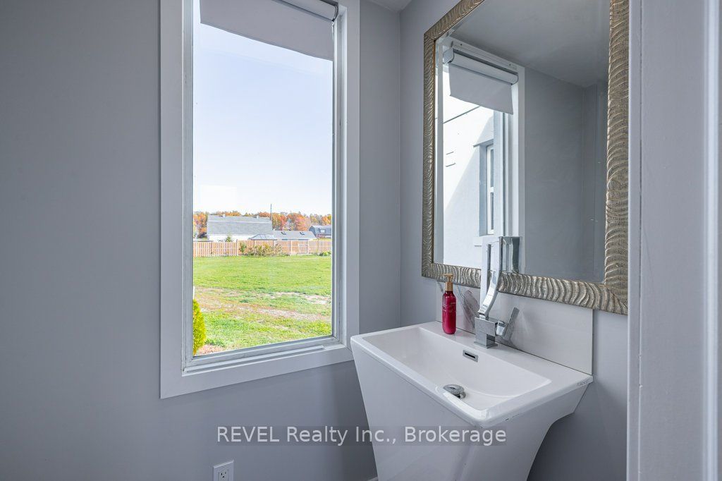 165 East West Line Property Photo 28