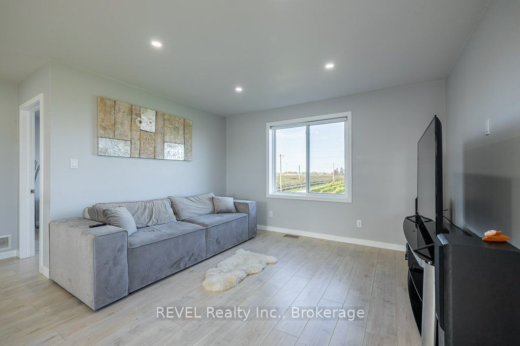 165 East West Line Property Photo 32