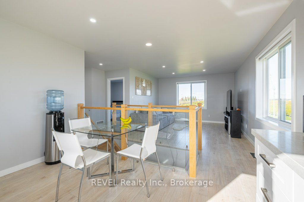 165 East West Line Property Photo 38