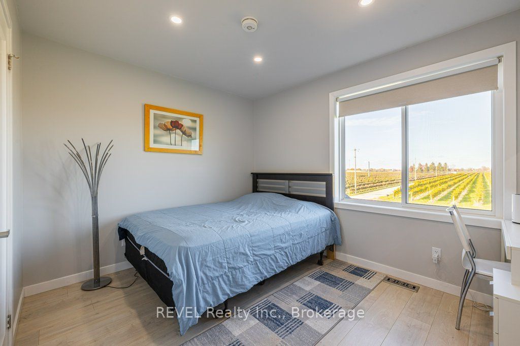 165 East West Line Property Photo 39