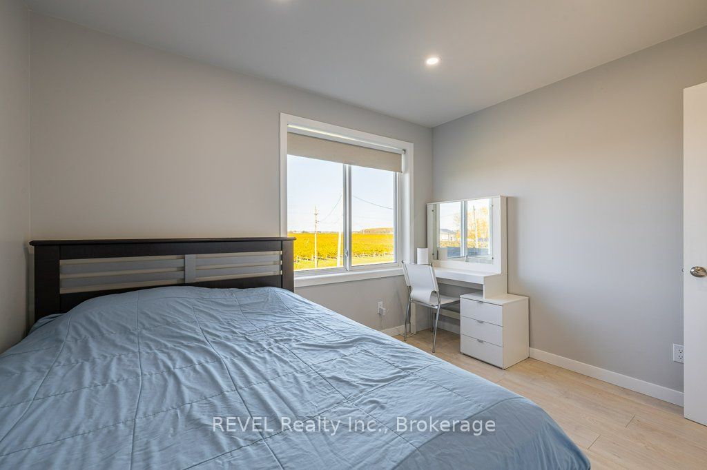 165 East West Line Property Photo 40