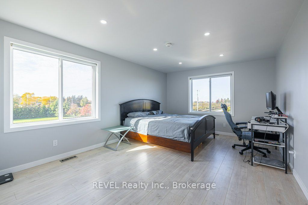 165 East West Line Property Photo 41