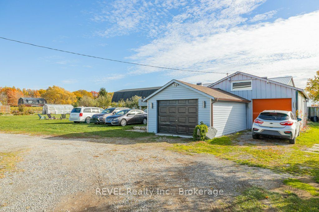 165 East West Line Property Photo 48