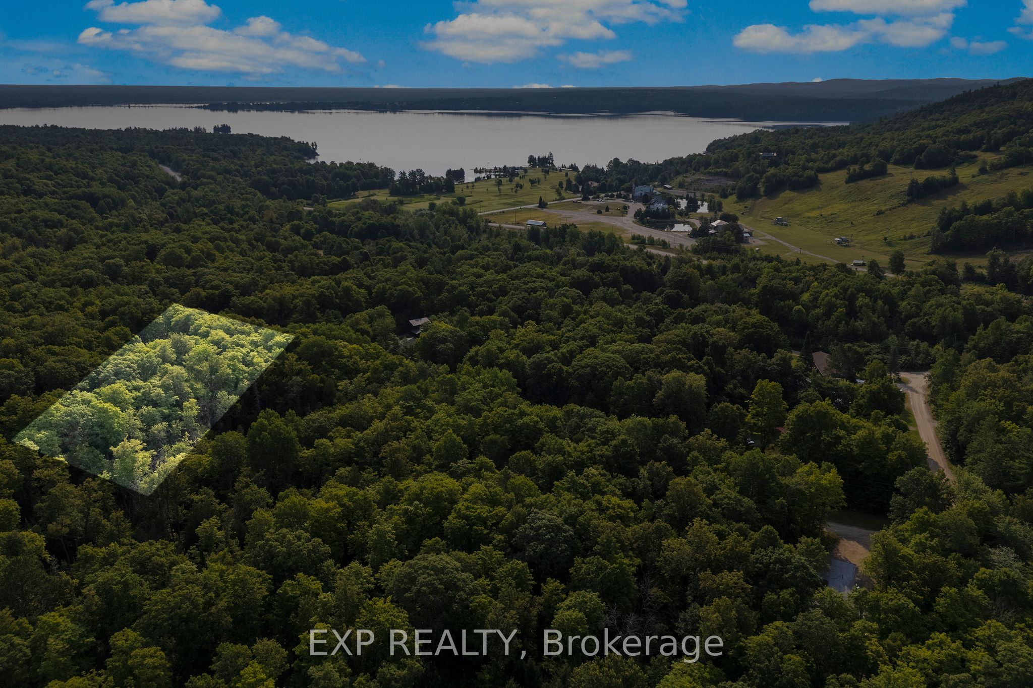 004 Crestview Drive Property Photo 1