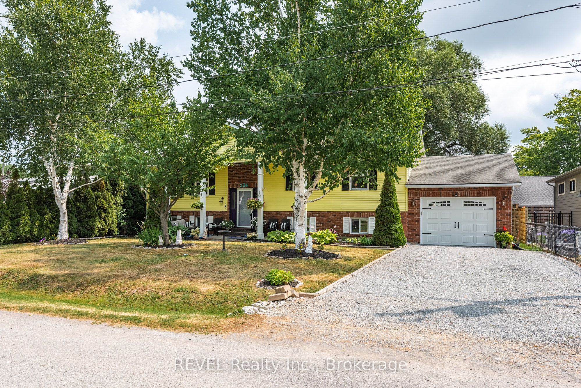 234 Cherryhill Boulevard S Property Photo 1