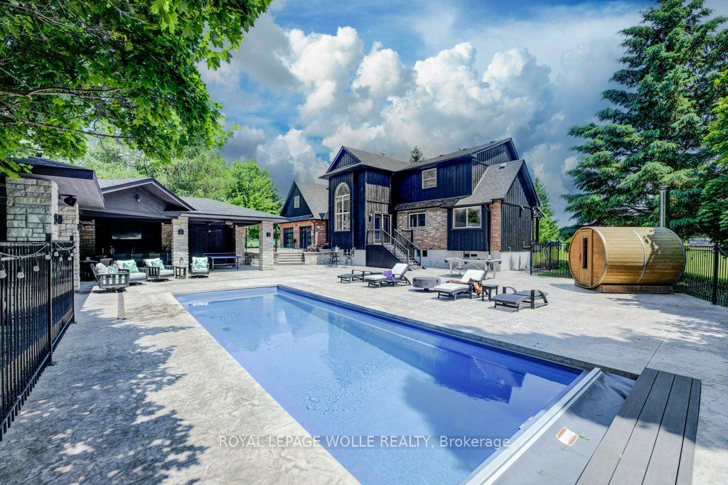 8466 Sideroad 30 Property Photo 1