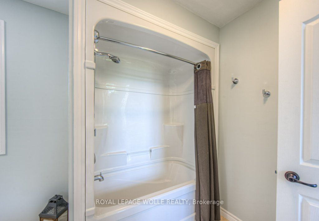 8466 Sideroad 30 Property Photo 42