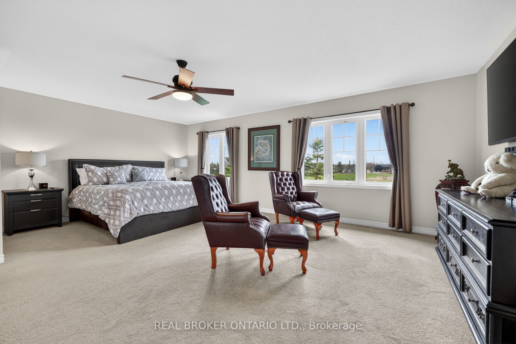 50 Masters Crescent W Property Photo 14