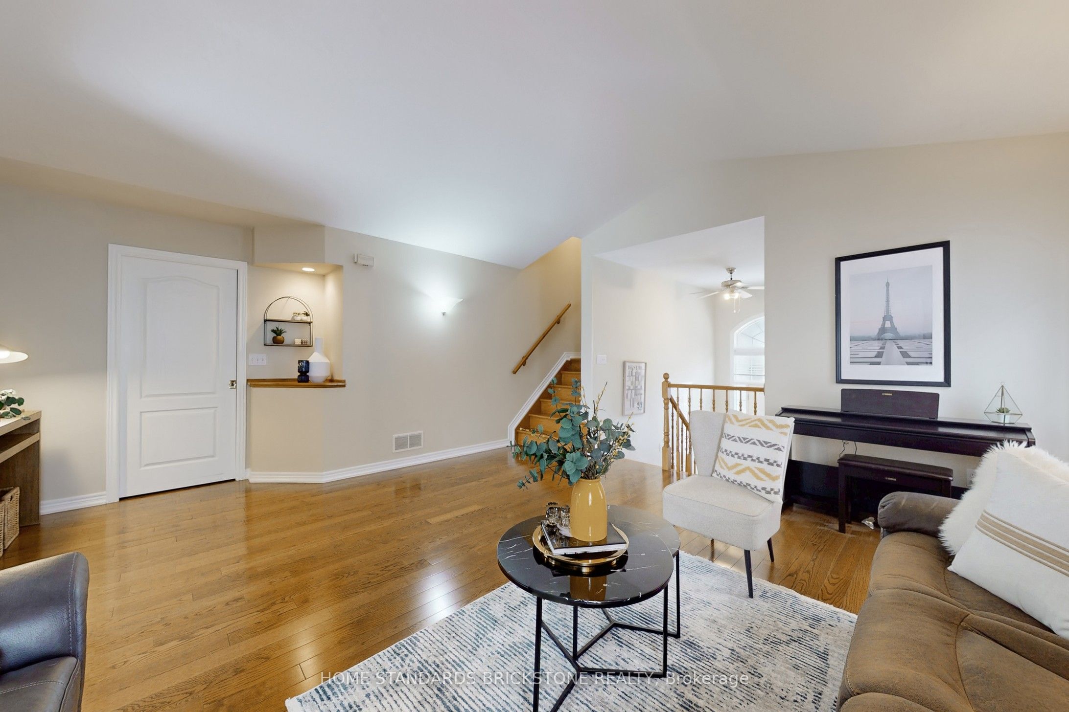 412 Autumn Crescent Property Photo 8